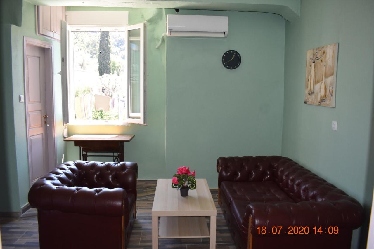 The Central House! Raches  Екстер'єр фото